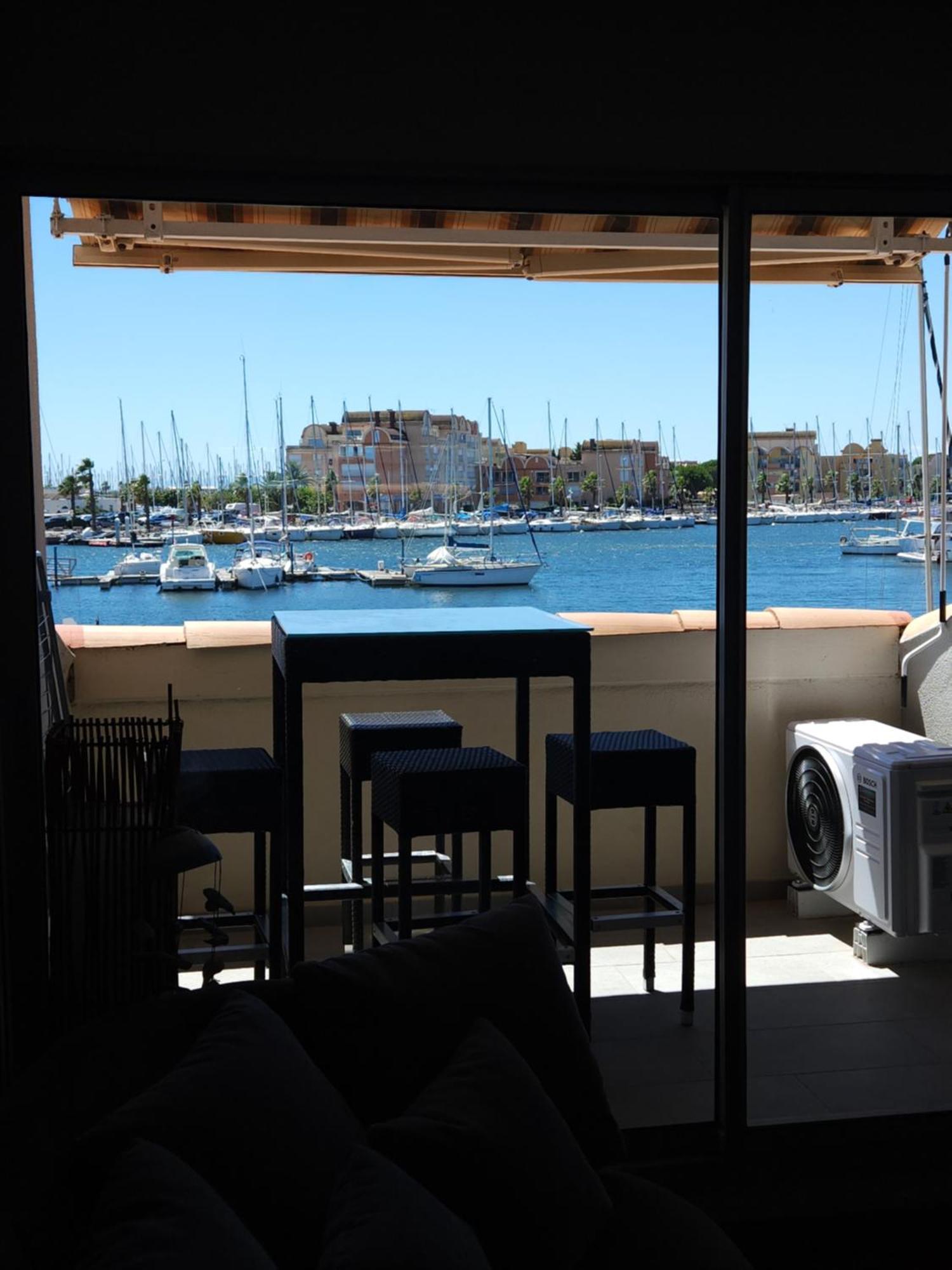 Confort Sur Le Port Gruissan Esterno foto